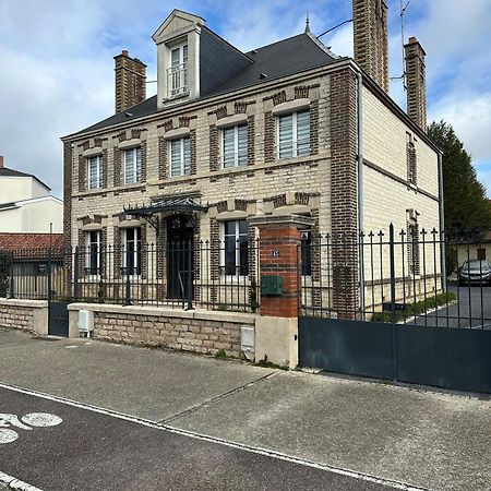 Bel Appartement / Troyes Saint-Parres-aux-Tertres Exterior photo